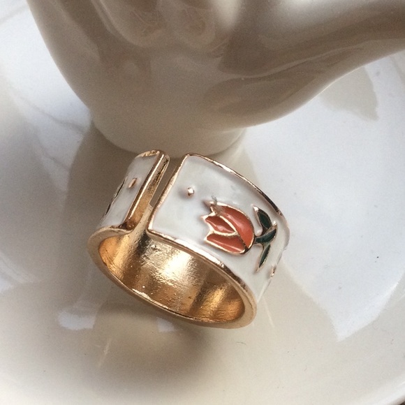 NEW Enamel Tulip Infinity Ring - Picture 9 of 9
